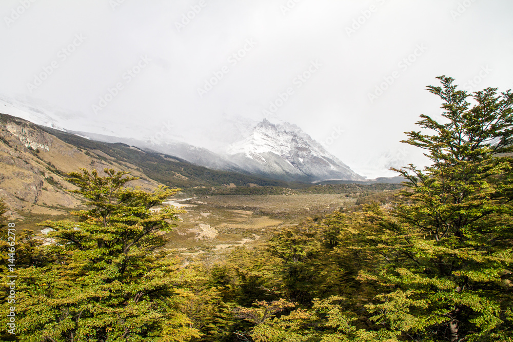 Fototapeta premium Krajobraz Parku Narodowego Los Glaciares, Patagonia, Argentyna