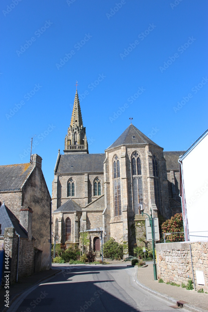 Eglise paroissiale Notre-Dame-de-Grâce de Plouhinec