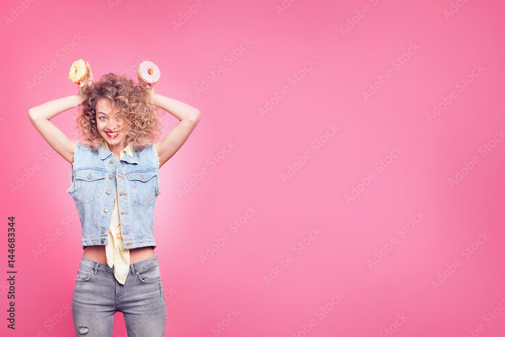 slim girl puts lugs donuts slim girl puts lugs donuts