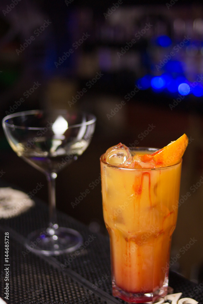 alcoholic orange cocktail