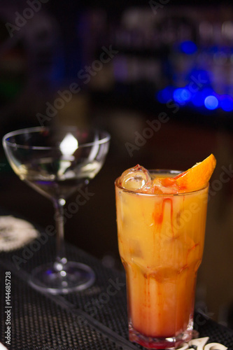 alcoholic orange cocktail