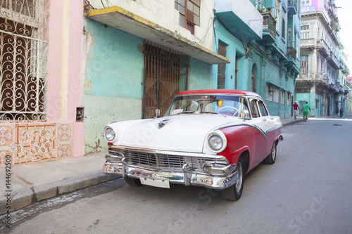キューバ　ハバナの街並み © tsuppyinny