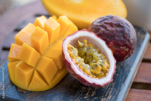 Obraz na płótnie mango and passion fruit