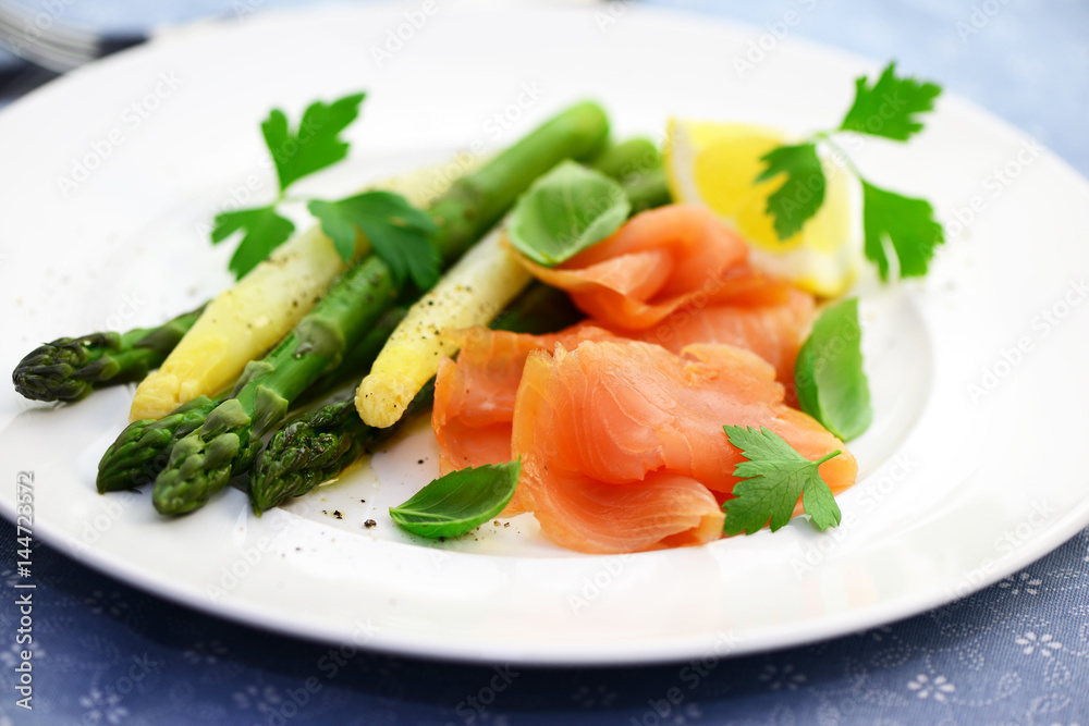 Lachs mit Spargel
