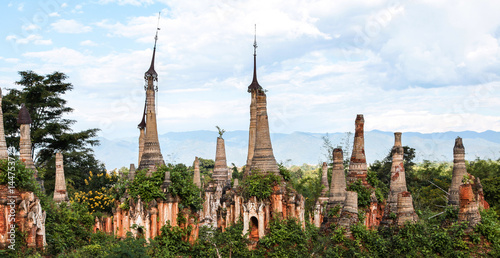 Myanmar - Burma - Ruinen von Indein photo