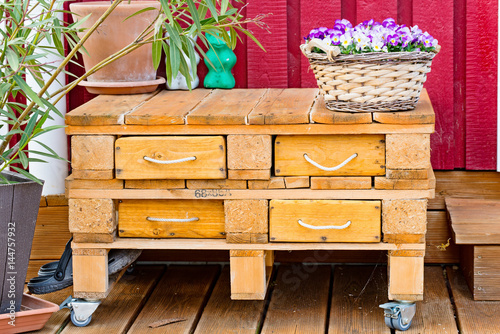 Euro palette wooden shelf with drawers