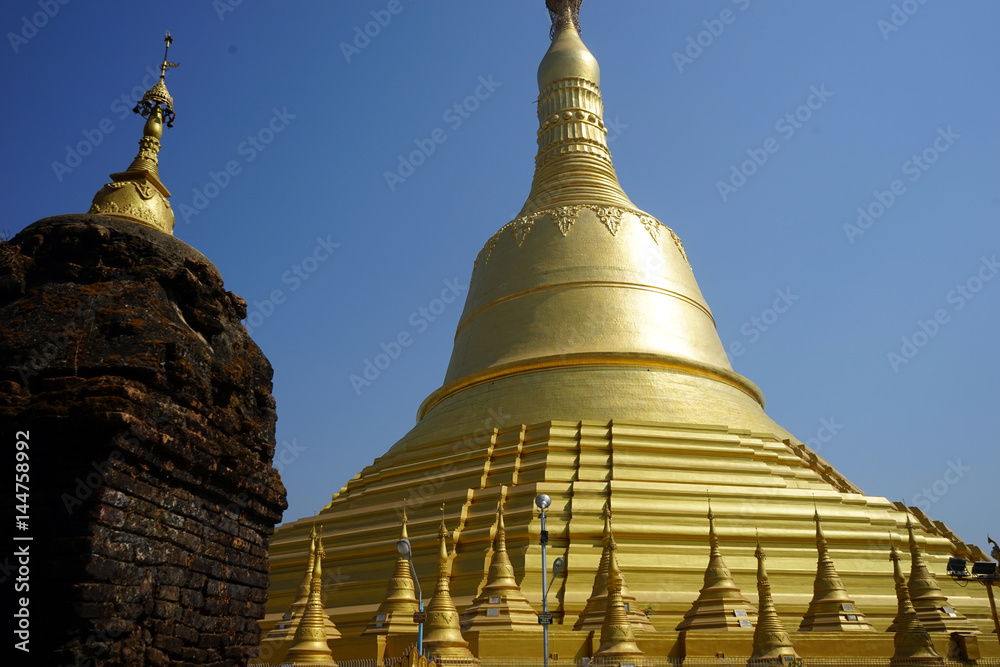 Fototapeta premium Shwemawdaw Pagoda