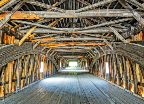 Fototapeta Wooden covered Bridge in Vermont.