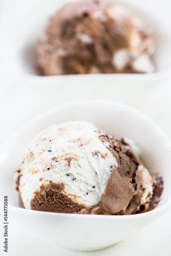 Vanilla and Chocolate Ice Cream Vanilla and Chocolate Ice Cream