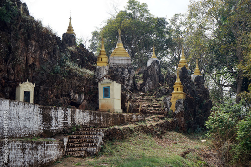 Fotografie Staircase and stupas
