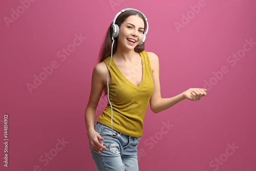 Beautiful young woman in he...