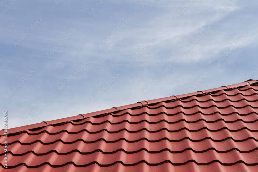 Roof edge made of red metal