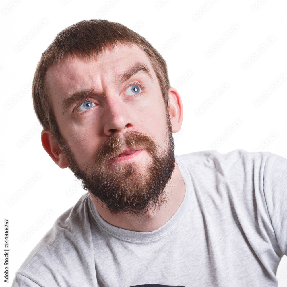 Obraz premium Concentrated man thinking, searching creative idea