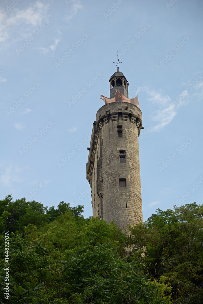 Uhrturm an der Burg Chinon