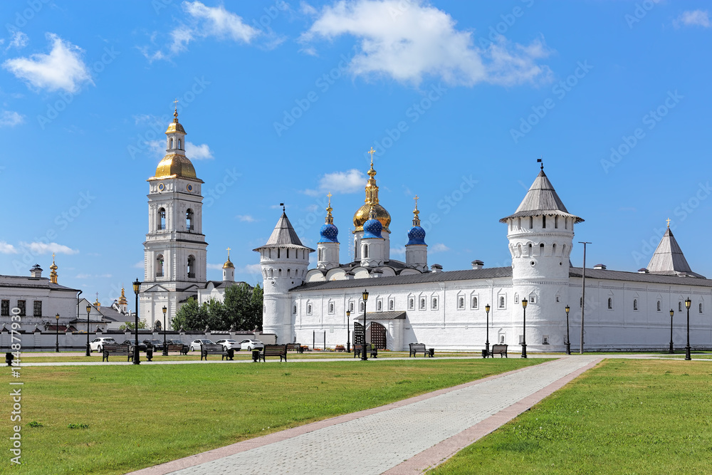 Merchant Court (Gostiny Dvor), St. Sophia-Assumption Cathedral and Belfry in Tobolsk Kremlin, Siberia, Russia