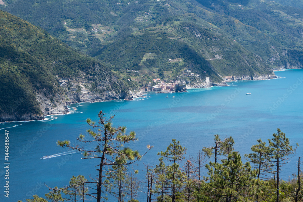 Blick auf die Cinque Terre von der Klause San Antonio