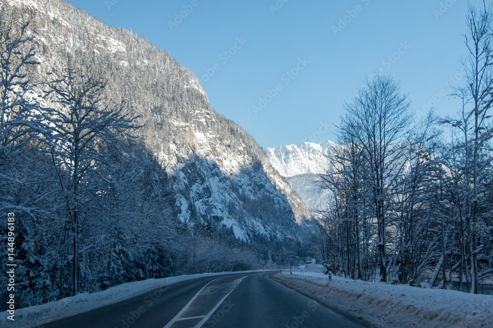 Straße im Winter Straße im Winter