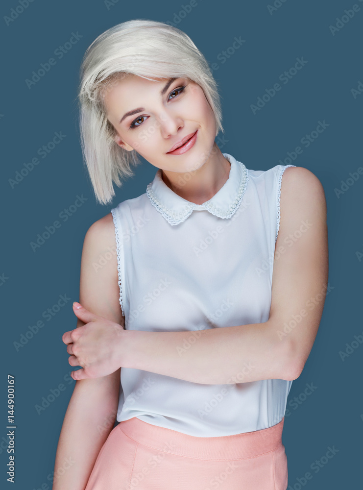 Fotografie blond smiling woman