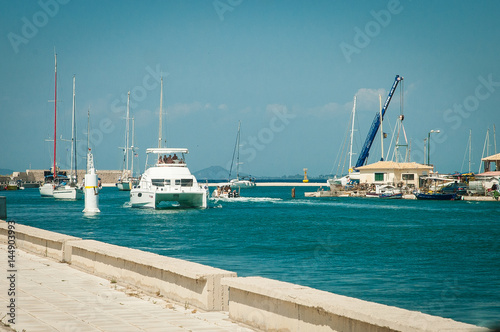 Obraz na płótnie 2016 Greece Lefkada. Moving bridge between island and continent w salonie