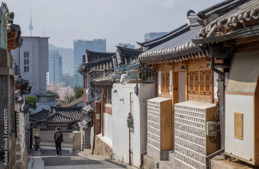 Fototapeta premium Bukchan Hanok Village in Seoul, South Korea