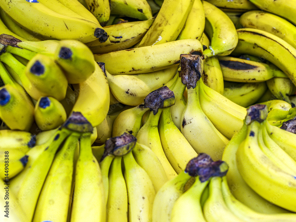 Naschmarkt Obst Bananen