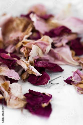Dry roses