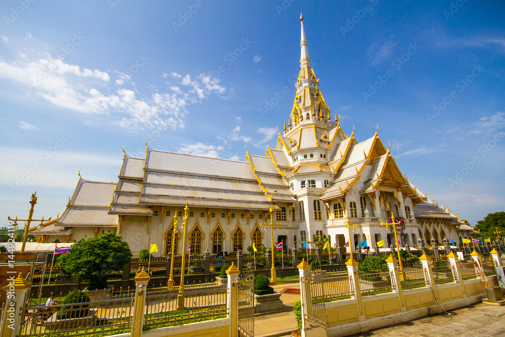 Naklejka premium Wat Sothonwararam temple in Chachoengsao Province, Thailand