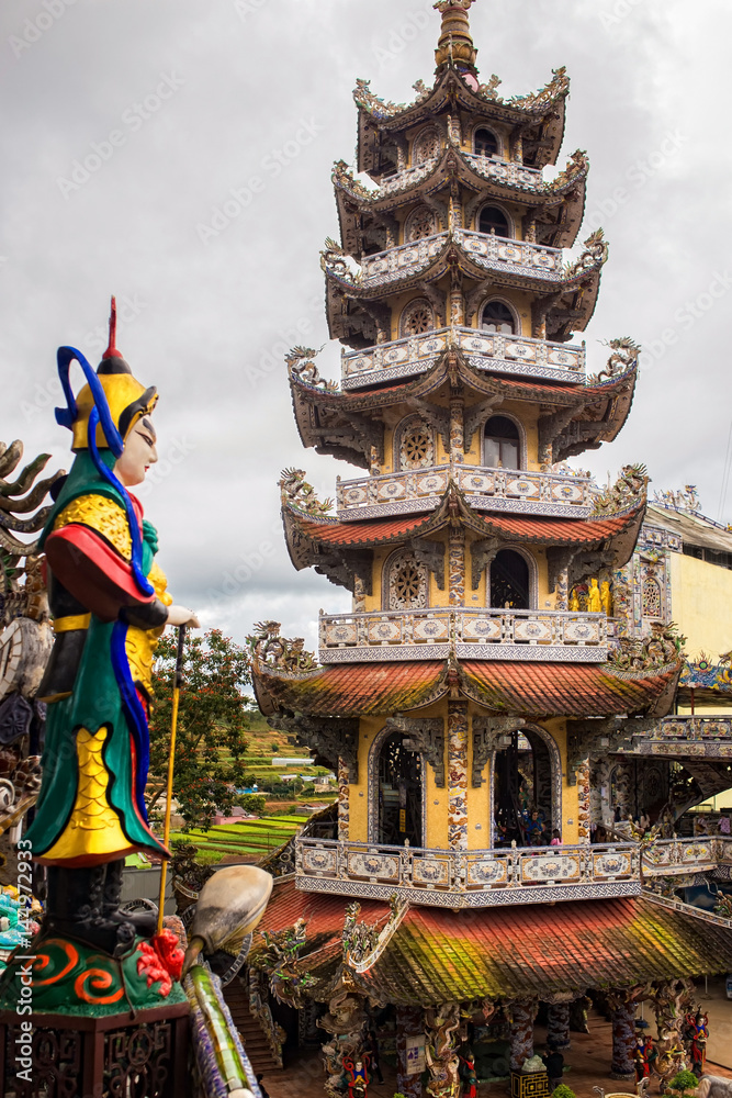 Obraz premium Linh Phuoc porcelain glass Pagoda in Da Lat, Vietnam
