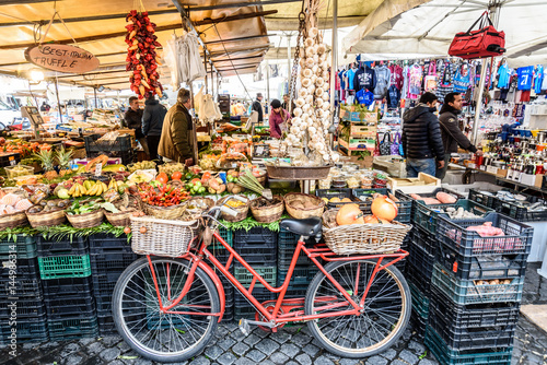 Bicycle, Chili, Pumpkin, Onion, Zucchini, Market, Balance, Campo de Fiori, Rome, Lazio, Italy, Europe