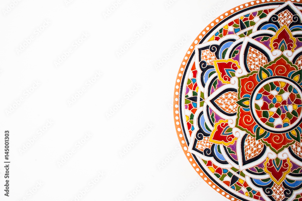 Fototapeta Orientalny talerz ceramiczny z pięknym kolorowym ornamentem