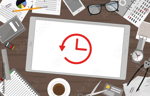 Schreibtisch mit Tablet - Zeitumstellung Countdown