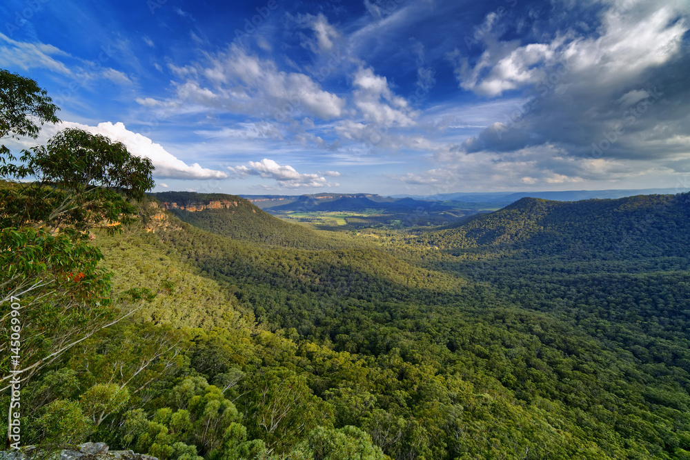 Mitchell's Ridge Lookout, Mount Victoria, Blue Mountains, Australia.