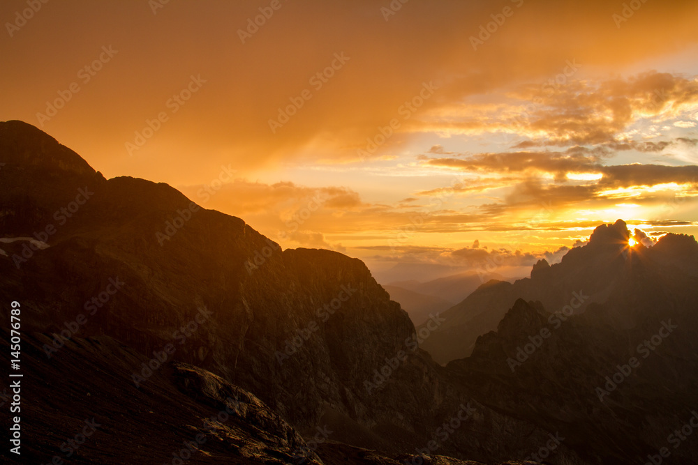 Fototapeta premium Sonnenuntergang am Dachstein, Austria