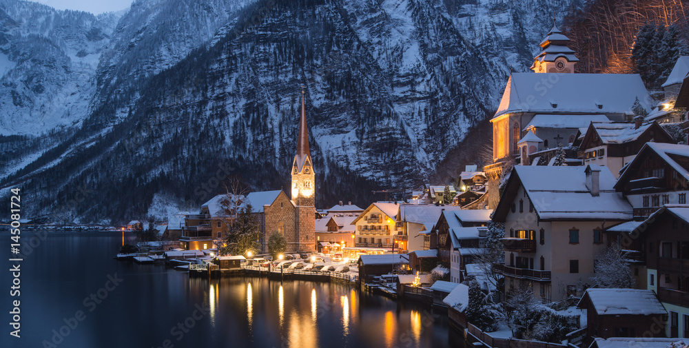 Fototapeta premium Winter View Of Hallstatt , Hallstatt , Austria