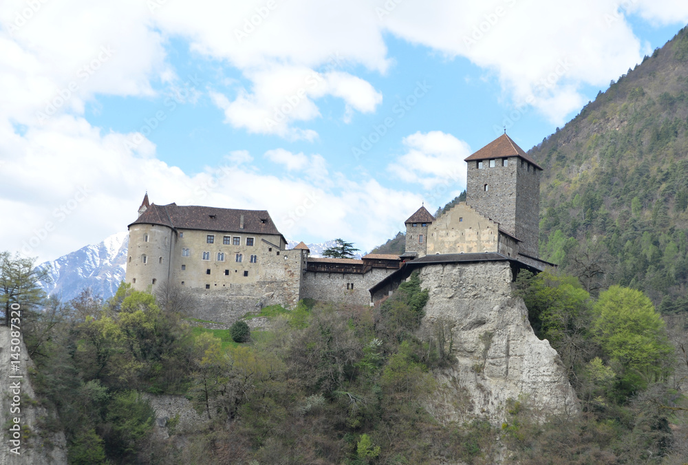 Burg Tirol 03