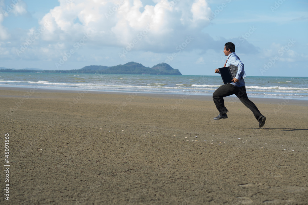 Asian businessmen are striving With work being done Asian businessmen are striving With work being done