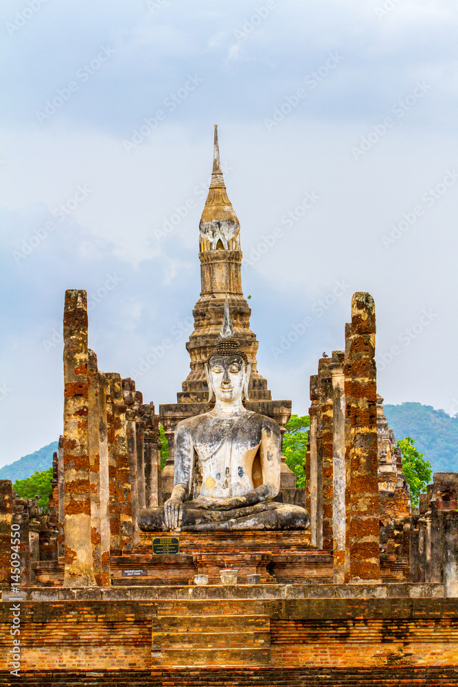 Obraz premium Sukhothai Historical Park in Sukhothai Province Thailand. It's one of the most historical parks in Thailand