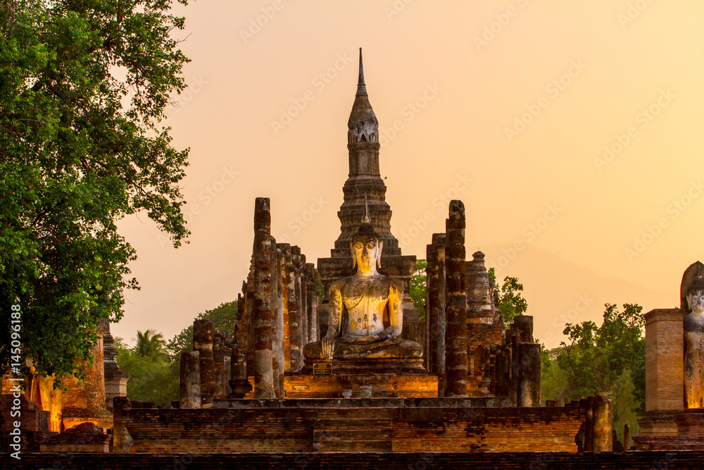 Fototapeta premium Sukhothai Historical Park in Thailand. World heritage site. One of the most famous places in Thailand.