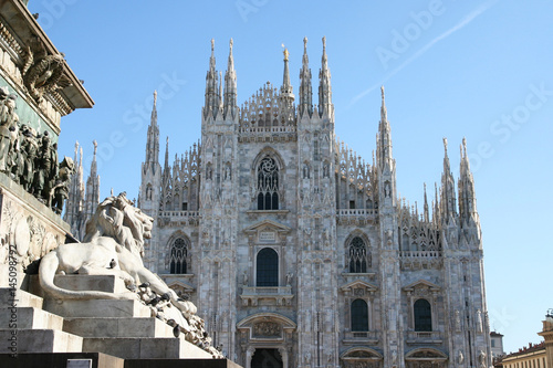 Mailand Milano Dom Cathedral with lion