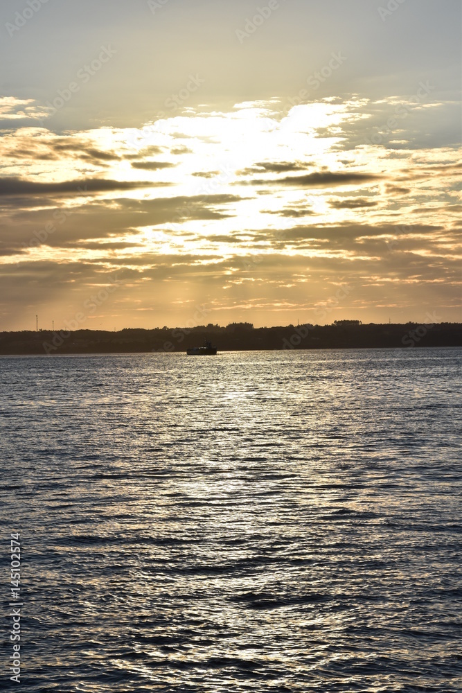 Naklejka premium Sunset