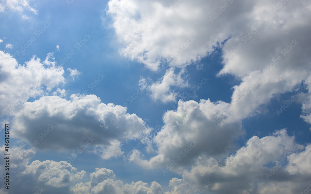 Obraz premium White cloud on blue sky clouds