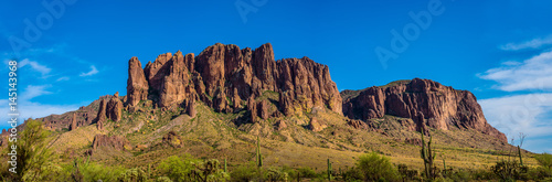 Superstition Mountains , Arizona