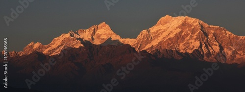 Fototapeta Naklejka Na Ścianę i Meble -  Mountain peaks of the Manaslu range at sunset. View from Ghale Gaun, Annapurna Conservation Area, Nepal.