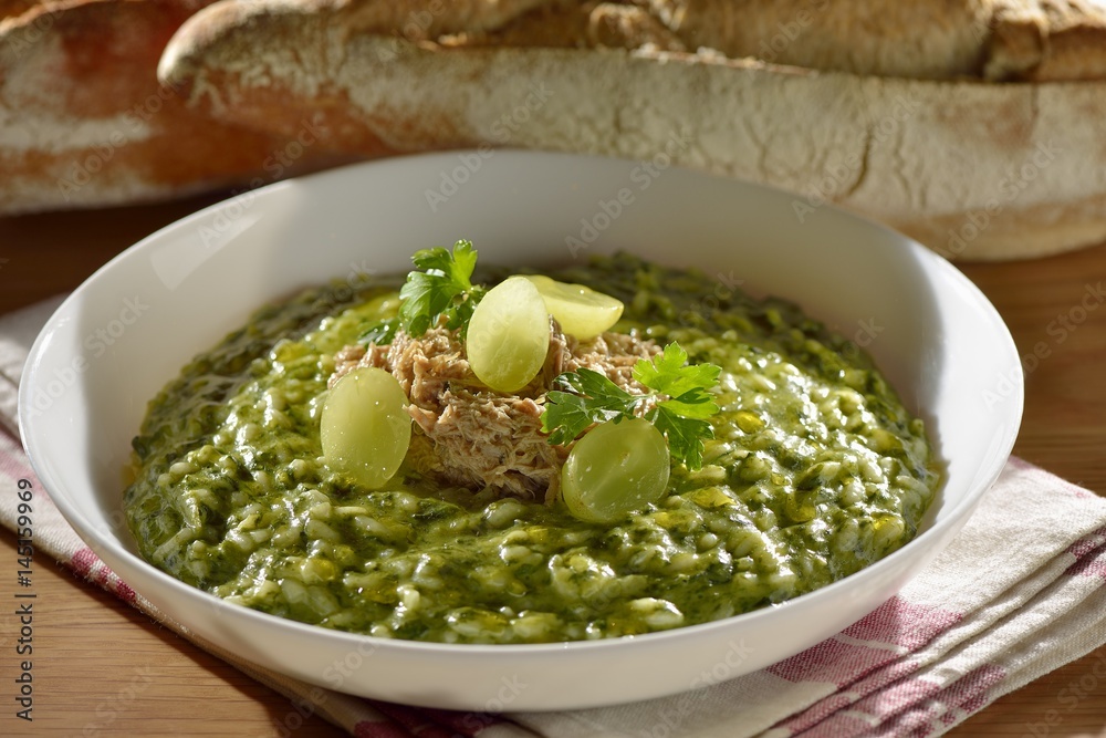 Spinach, duck and grapes Risoto Spinach, duck and grapes Risoto