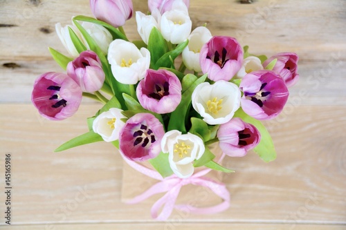 Fototapeta Naklejka Na Ścianę i Meble -  Grußkarte - Tulpenstrauß