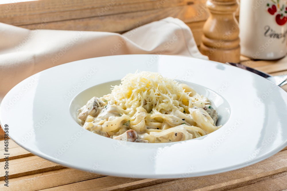 pasta with mushrooms and parmesan