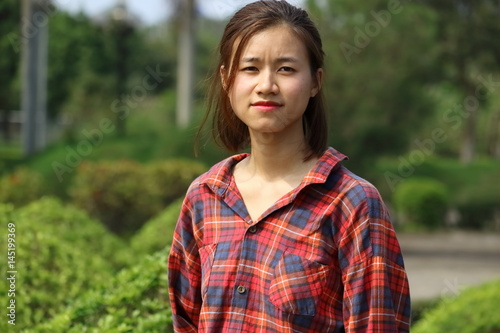 ベトナム旅行 若い女性