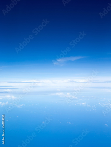blue sky © Pakhnyushchyy