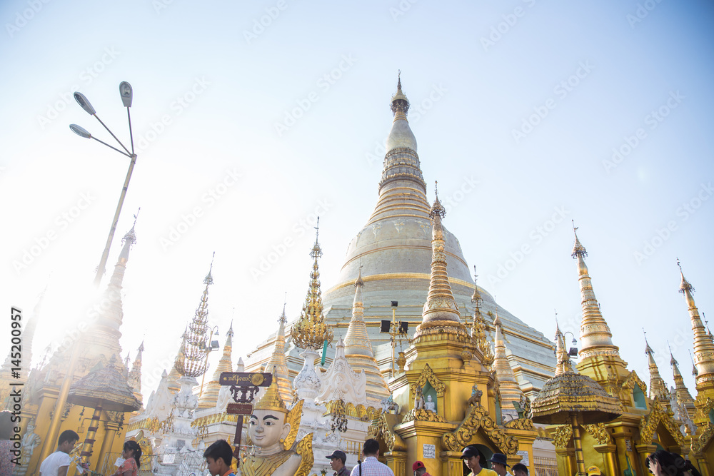 Naklejka premium Shwedagon Pagoda Myanmar