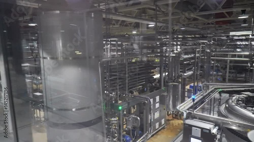 Modern conveyor for water bottling machine 